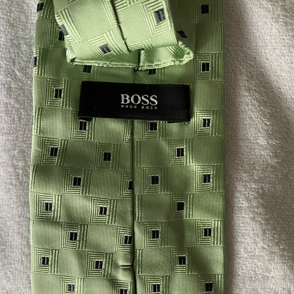 HUGO BOSS Men's Tie - Picture 3 of 3
